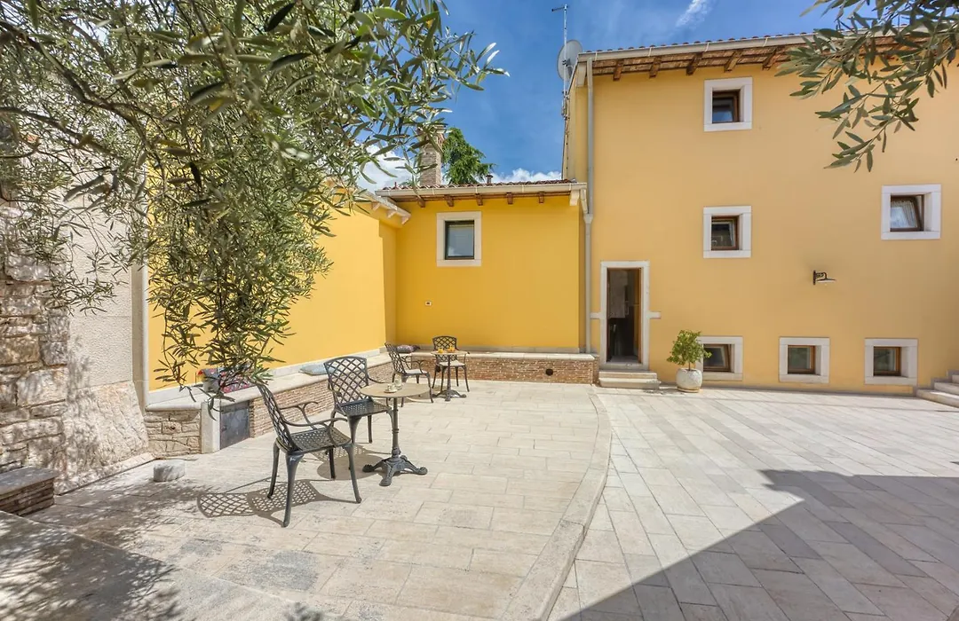 Casa Degli Artisti-1